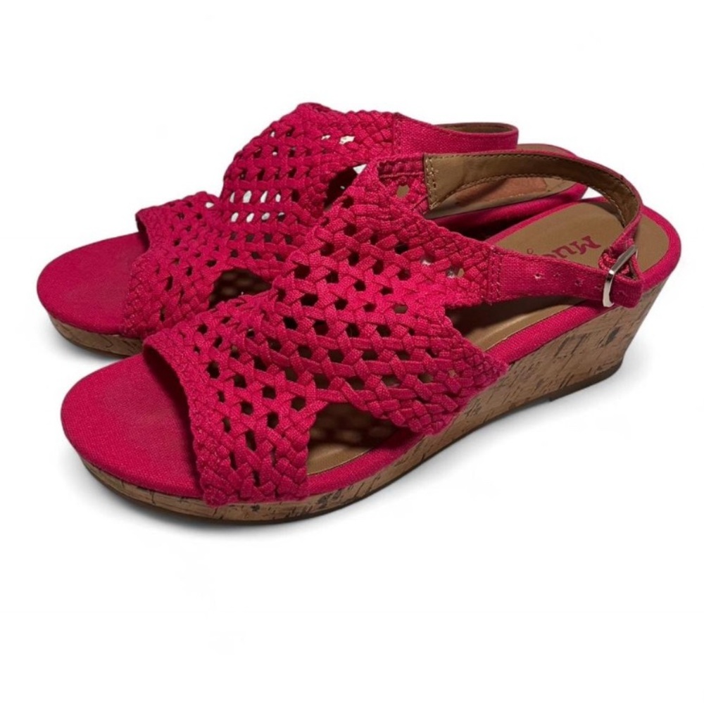 Mudd pink wedge sandals women’s size 7
